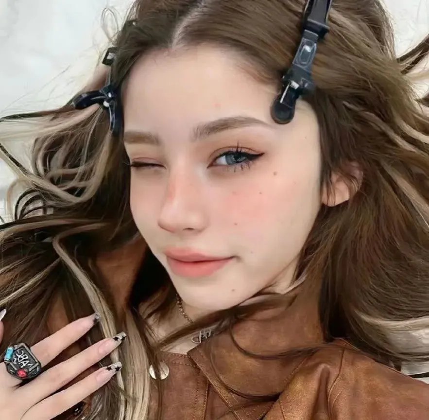 断绝关系后养女哭着叫爸爸